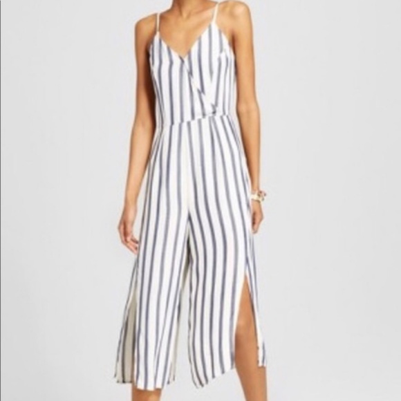 Stripe Jumpsuit - Picture 2 of 5